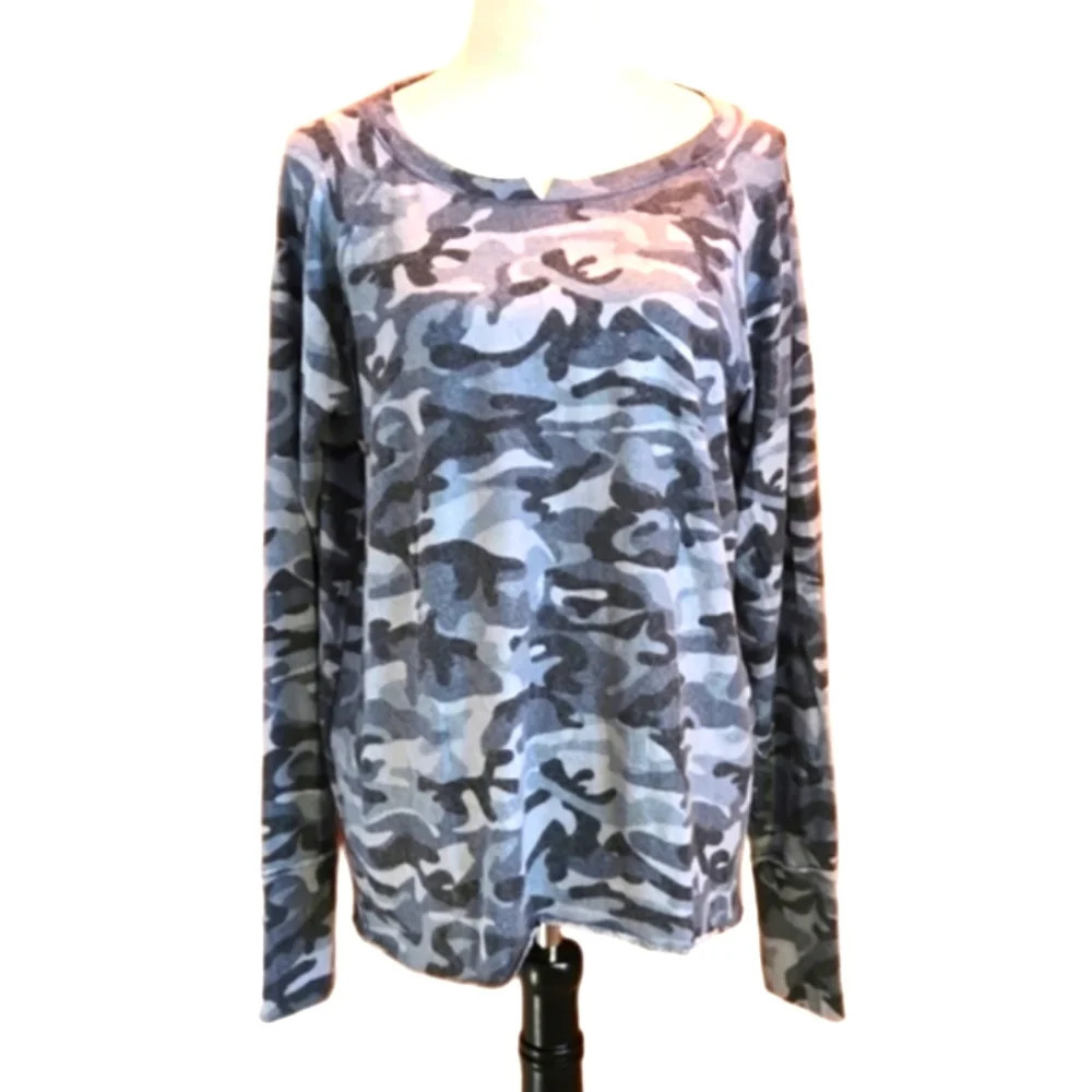 Michael Stars Madison Brushed Camo Long Sleeve Notch Neck Hi Low Womens Size XL